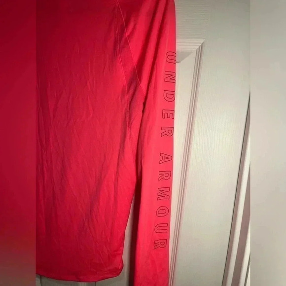 Under Armor Size Small Hot Pink UA Sunblock Long Sleeve Shirt - Picture 5 of 8